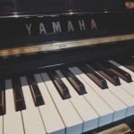 Yamaha Messing Name mit Tastatur